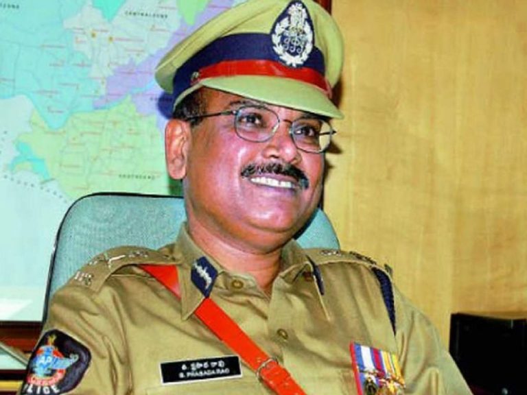 మరికాసేపట్లో మాజీ డీజీపీ ప్రసాదరావు అంత్యక్రియలు