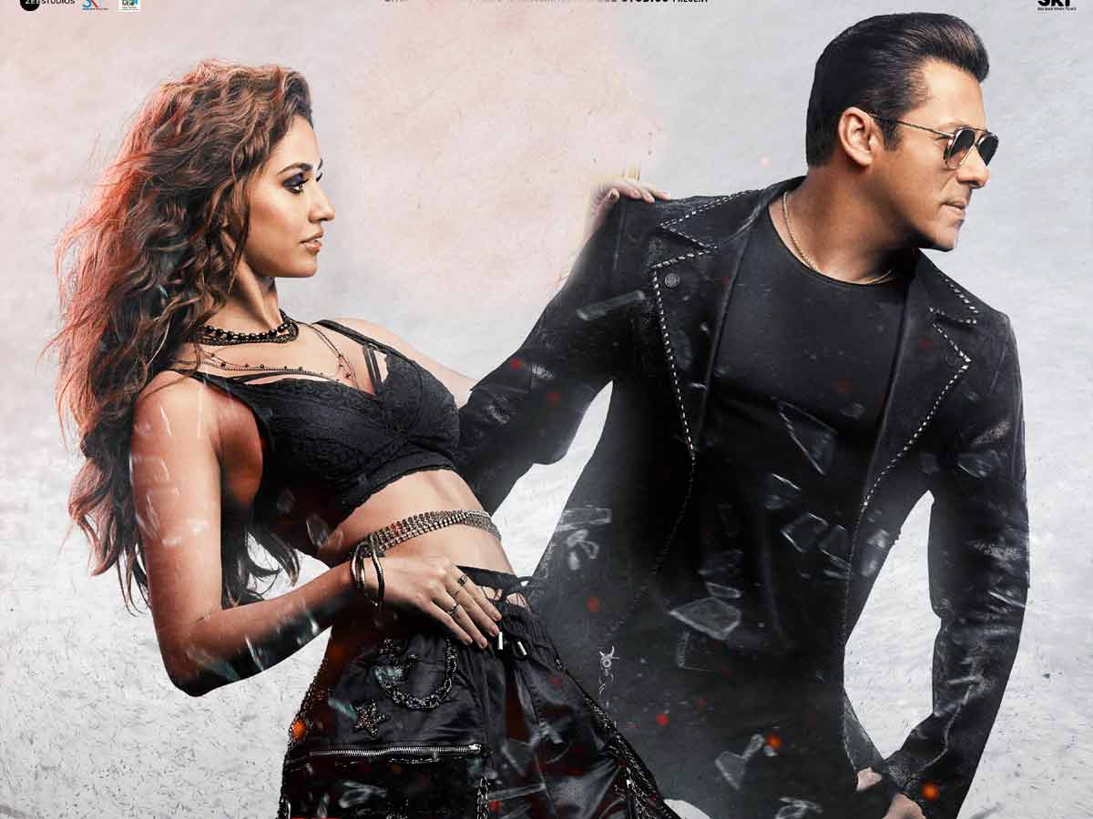 సల్మాన్ ఖాన్ ‘నా కాళ్లు పట్టుకున్నా వదిలేది లేదు!’ అంటోన్న మరో ఖాన్!