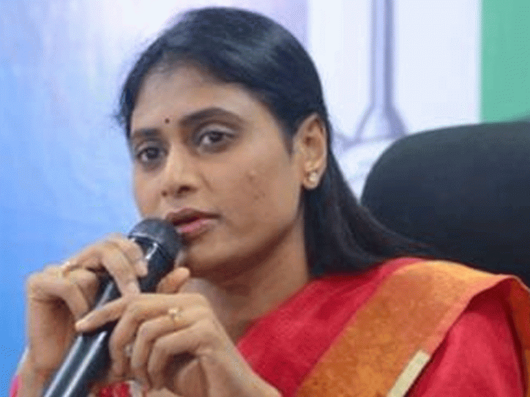 కేసీఆర్ మీది గుండెనా..బండనా : వైఎస్ షర్మిల