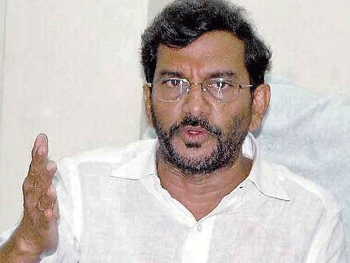 నీది ఒక బతుకా..దమ్ముంటే నన్ను అరెస్ట్ చేయించు : సోమిరెడ్డి సవాల్