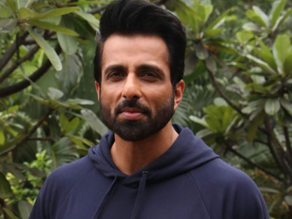 అభిమానులకు సోనూసూద్​ విజ్ఞప్తి