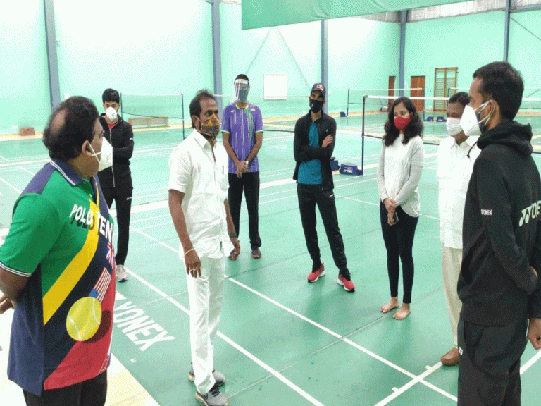 క్రీడాకారులకు వాక్సినేషన్ చేపట్టాలి : మంత్రి శ్రీనివాస్ గౌడ్