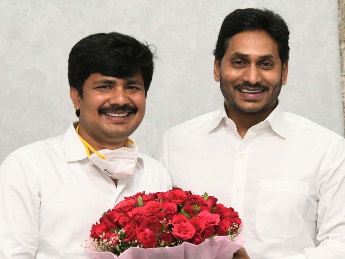 దొంగ ఓట్లతో గెలవాల్సిన అవసరం వైసీపీకి లేదు : తిరుపతి ఎంపి