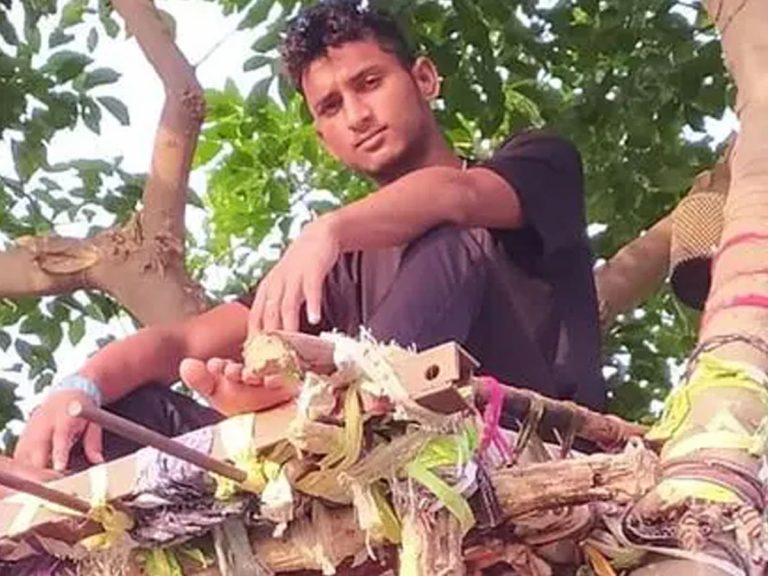 చెట్టుపై ఐసోలేషన్ లో ఉన్న వ్యక్తి.. కరోనాను జయించాడు