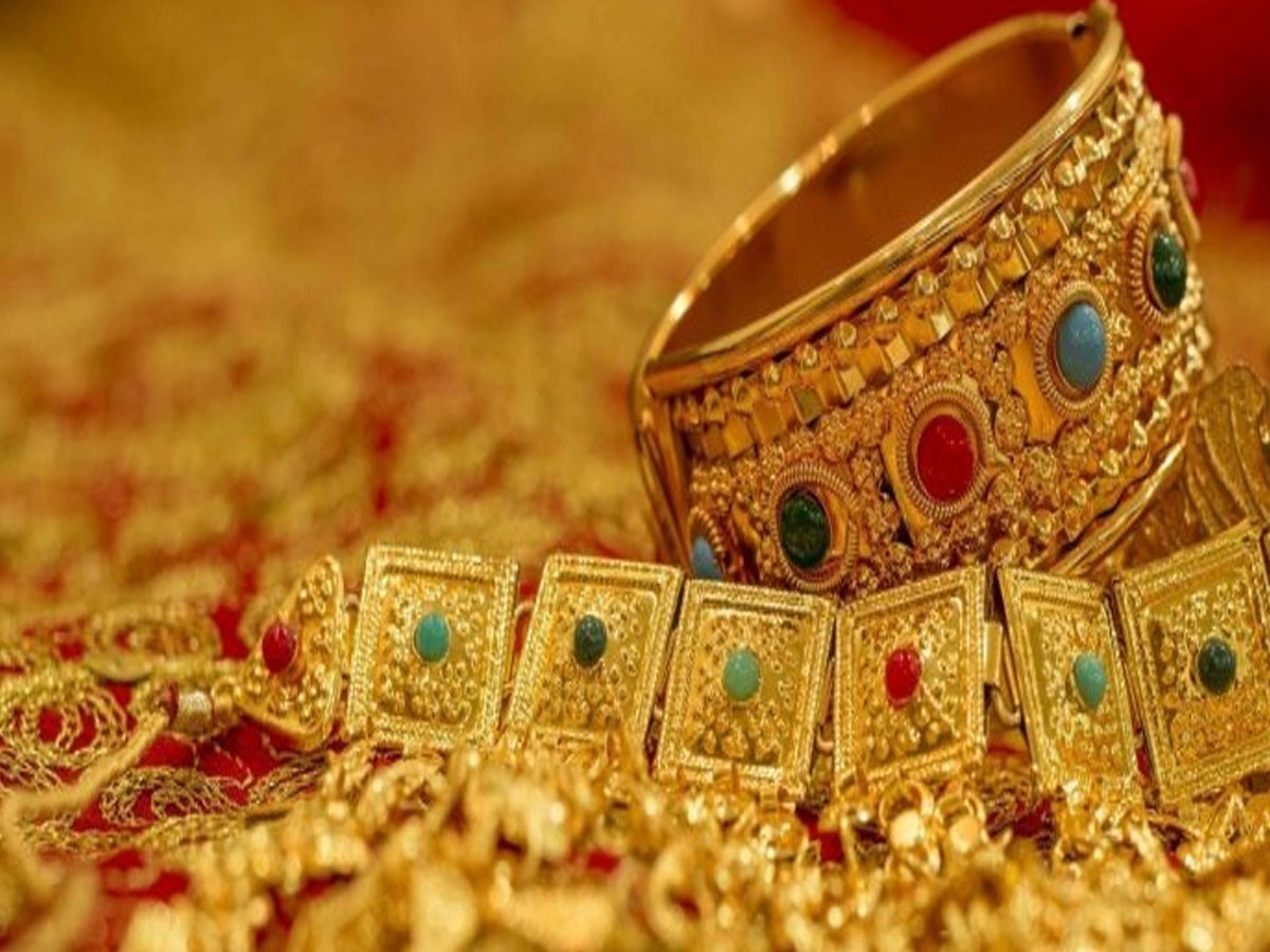 గుడ్‌న్యూస్ః భారీగా త‌గ్గిన బంగారం ధ‌ర‌లు…