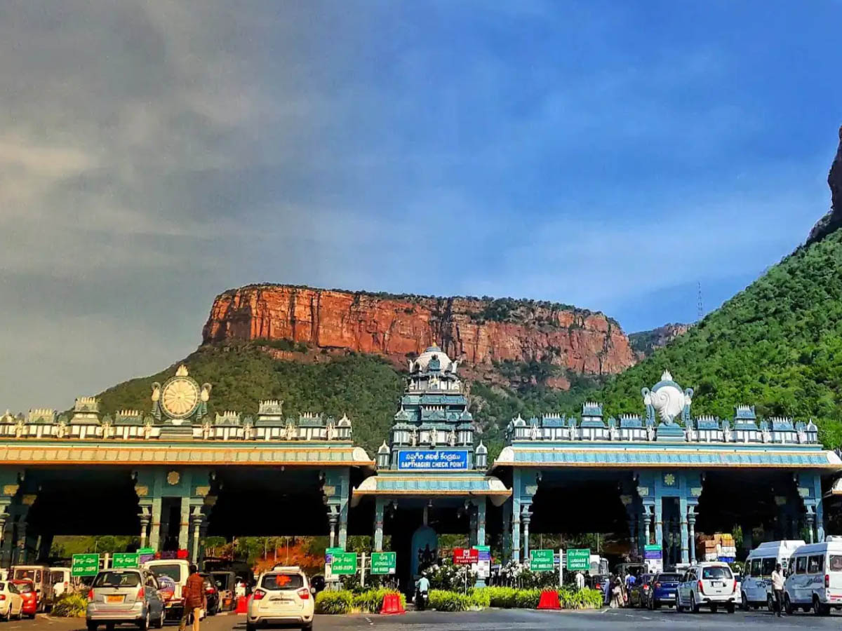 భ‌క్తుల‌కు టీటీడీ షాక్‌… అలిపిరి టోల్‌గేట్ వ‌ద్ద ఫాస్ట్ ట్యాగ్ అమ‌లు…