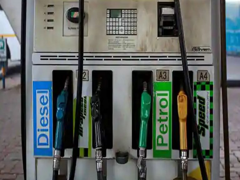 హైద‌రాబాద్‌లో రికార్డ్ స్థాయిలో పెట్రోల్ ధ‌ర‌లు…