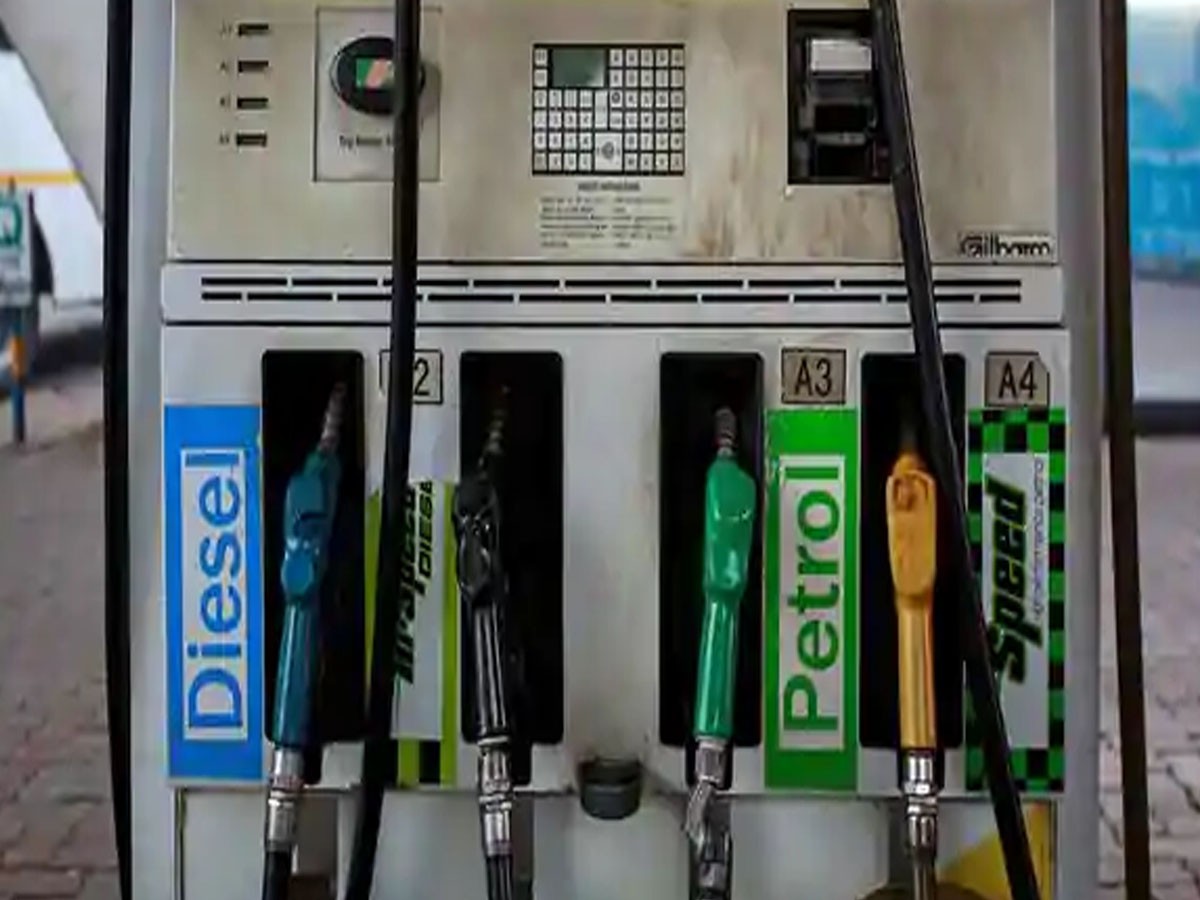 హైద‌రాబాద్‌లో రికార్డ్ స్థాయిలో పెట్రోల్ ధ‌ర‌లు…