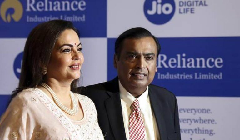 ఉద్యోగుల‌కు రిల‌య‌న్స్ భ‌రోసా… ఐదేళ్ల‌పాటు…