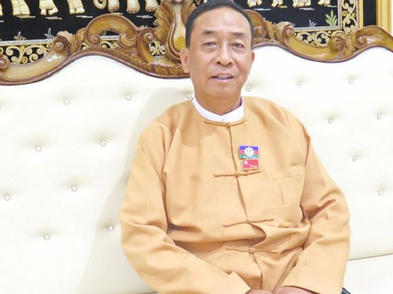 భార‌త్‌లో శ‌ర‌ణార్థిగా ఆ రాష్ట్ర ముఖ్య‌మంత్రి…