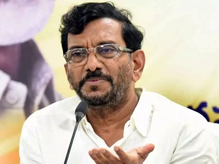 సోమిరెడ్డిపై చీటింగ్ కేసు న‌మోదు…