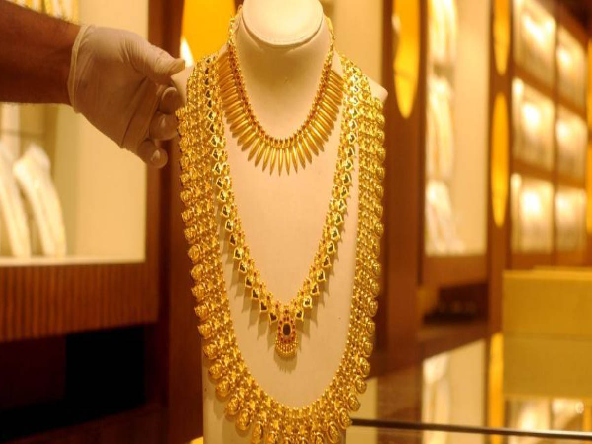 ప‌రుగులు తీస్తున్న బంగారం…వ‌ర‌స‌గా మూడో రోజు కూడా…