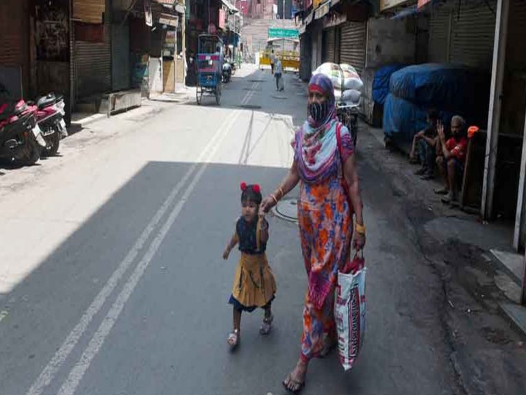 థర్డ్ వేవ్ ఎఫెక్ట్ః ఆ వ‌య‌సు పిల్ల‌ల‌పైనే ఉంటుందా…