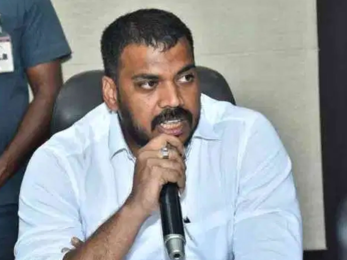 జగన్ కన్నెర్ర చేస్తే.. రోడ్డు మీద తిరగగలుగుతారా?