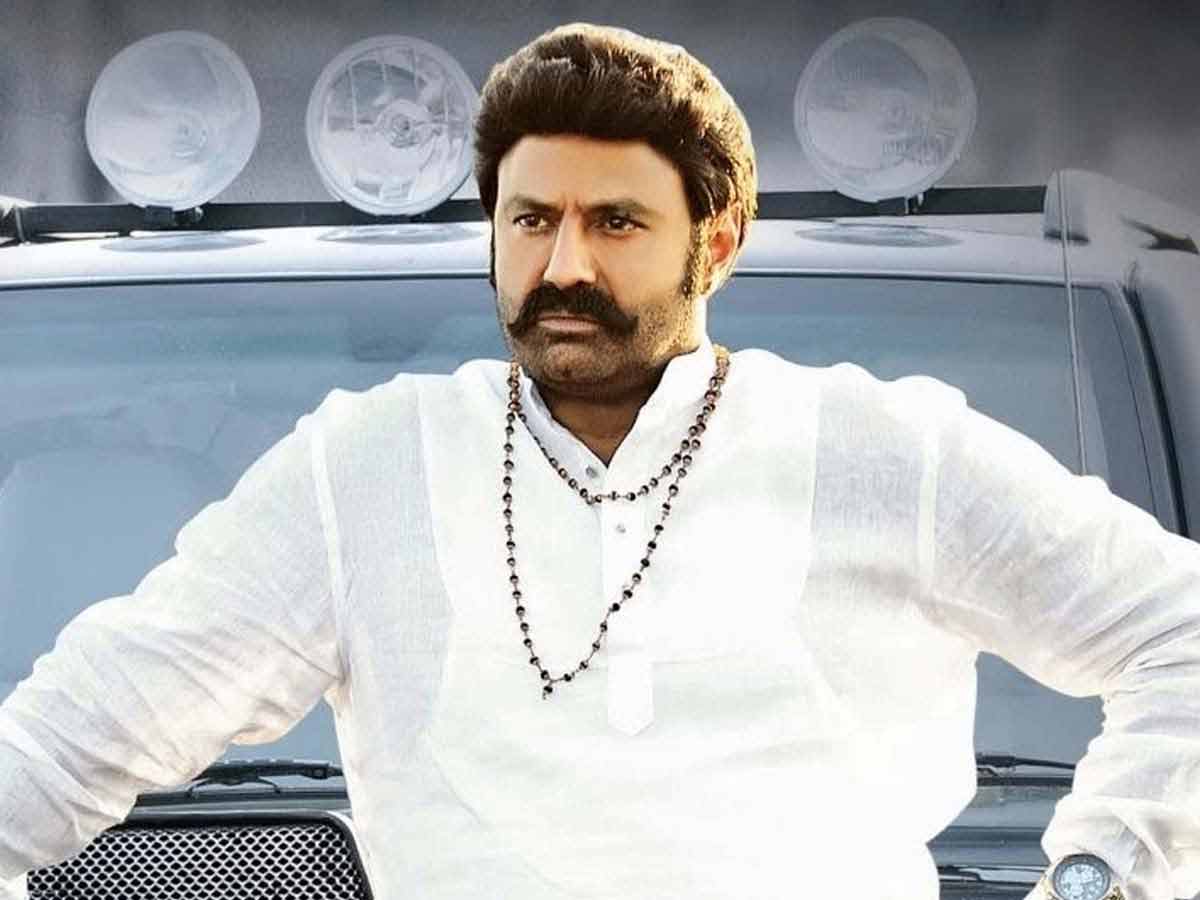 బాలయ్య మూవీకి ‘నో’ చెప్పిన ఇద్దరు భామలు ?