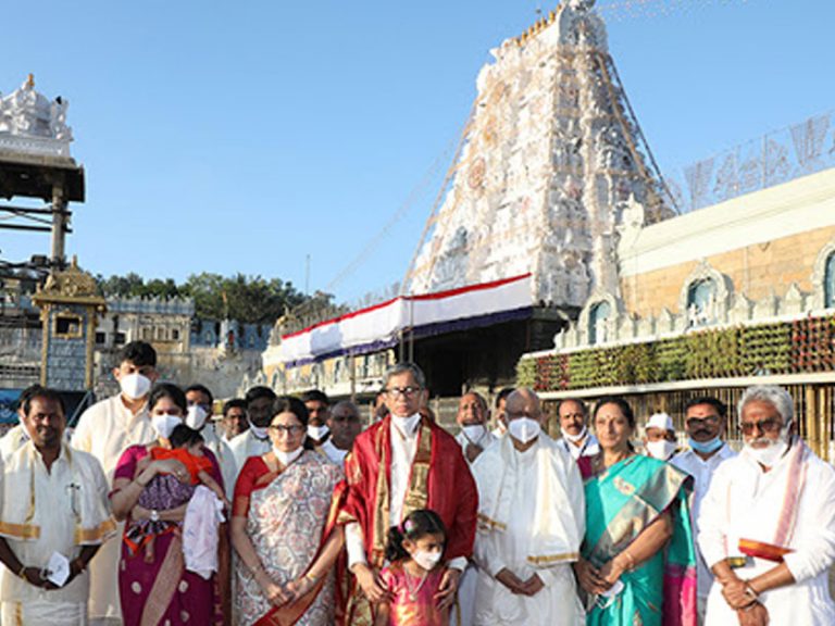 ఆవును జాతీయ జంతువుగా ప్రకటించాలి :  ఎన్‌వీ రమణకు 21 పేజీల లేఖ!