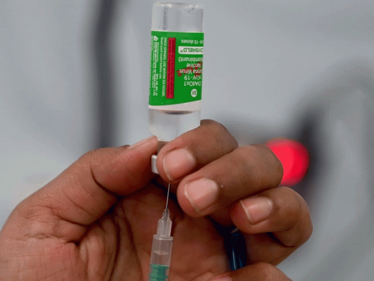 రెండు డోసుల మ‌ధ్య గ్యాప్‌పై కేంద్రం క్లారిటీ..