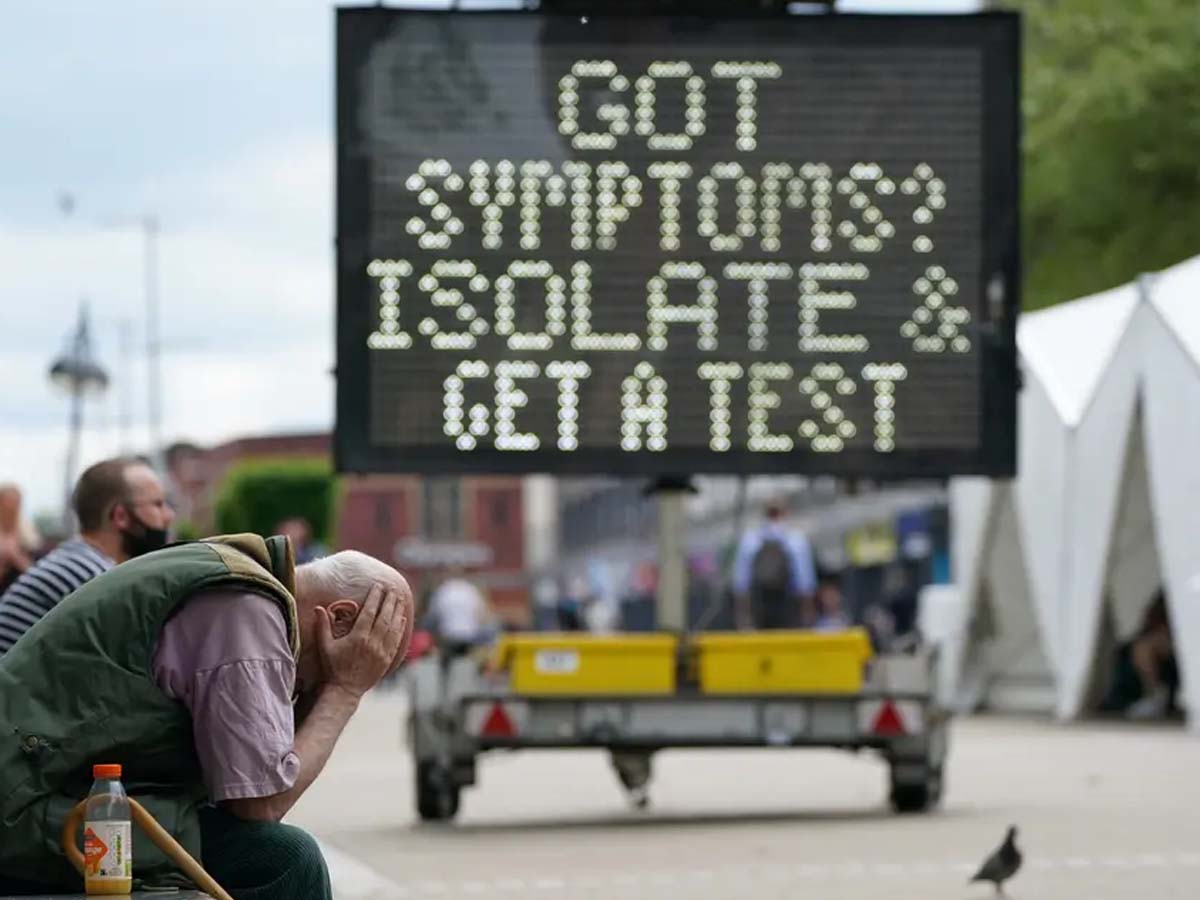 బ్రిట‌న్‌ను వ‌ణికిస్తున్న డెల్టా, లాంబ్డా వేరియంట్‌లు…