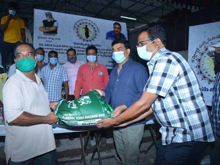 ‘కళామతల్లి చేదోడు’ 600 మంది సినీ వర్కర్స్ కు చేయూత!