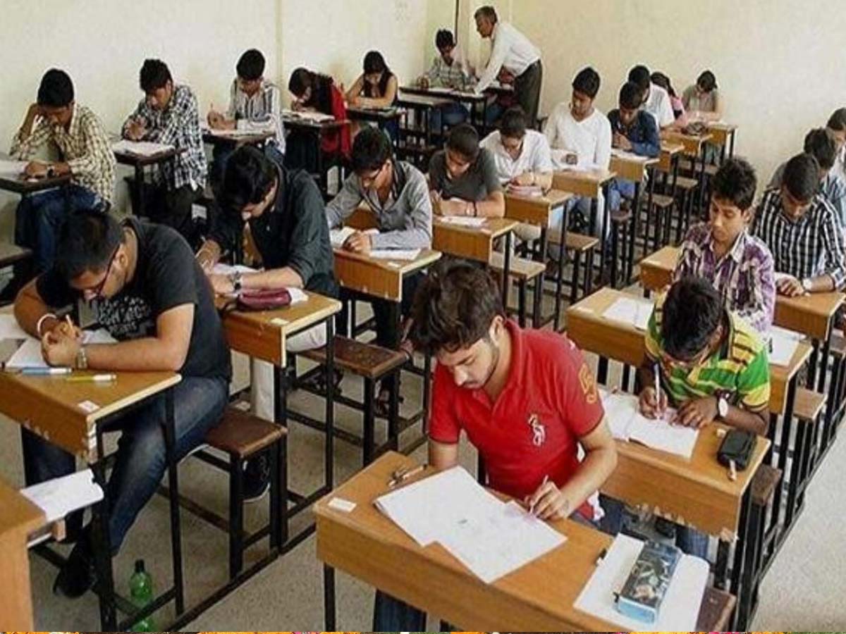 తెలంగాణ టెన్త్ పరీక్ష పేపర్ల కుదింపు
