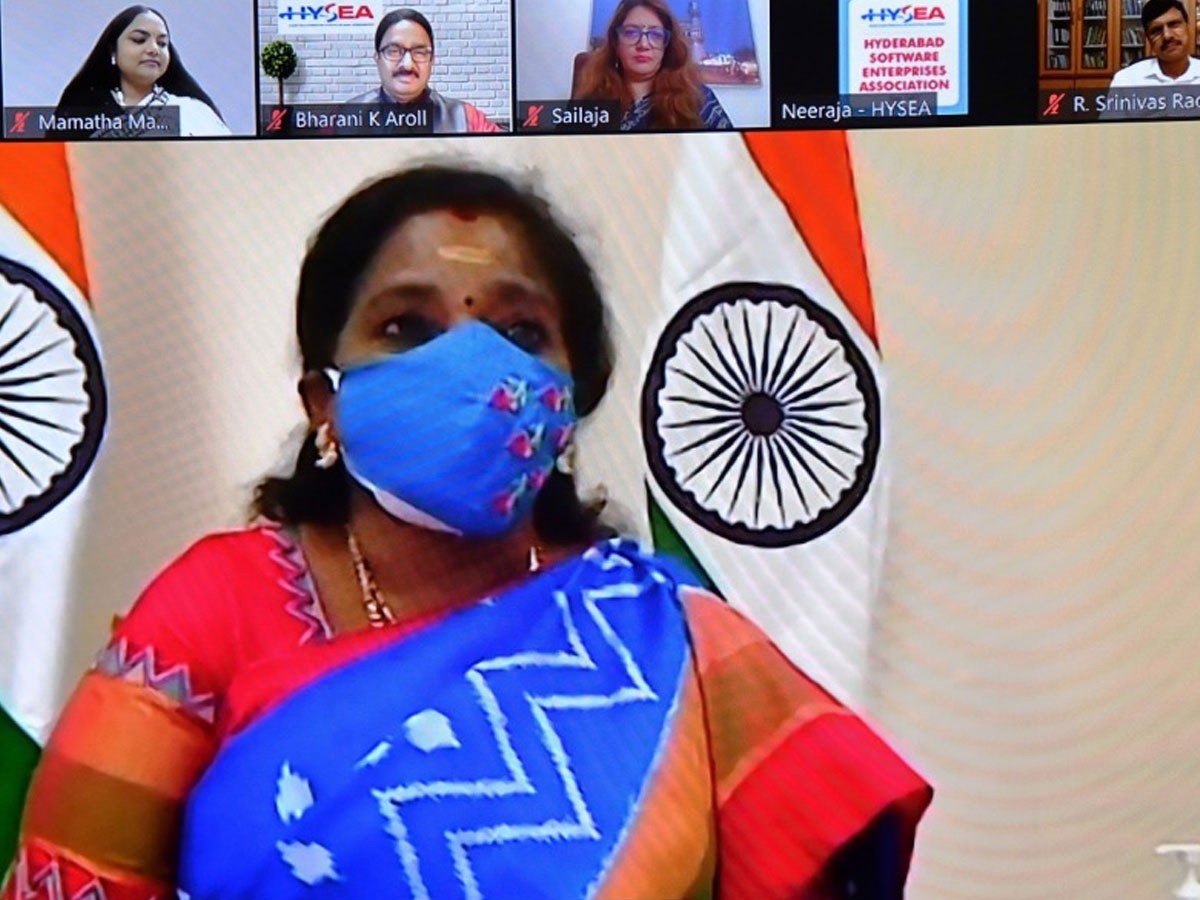 అన్ని రంగాల్లో మహిళా నాయకత్వాన్ని ప్రోత్సహించాలి.. గవర్నర్‌ పిలుపు..