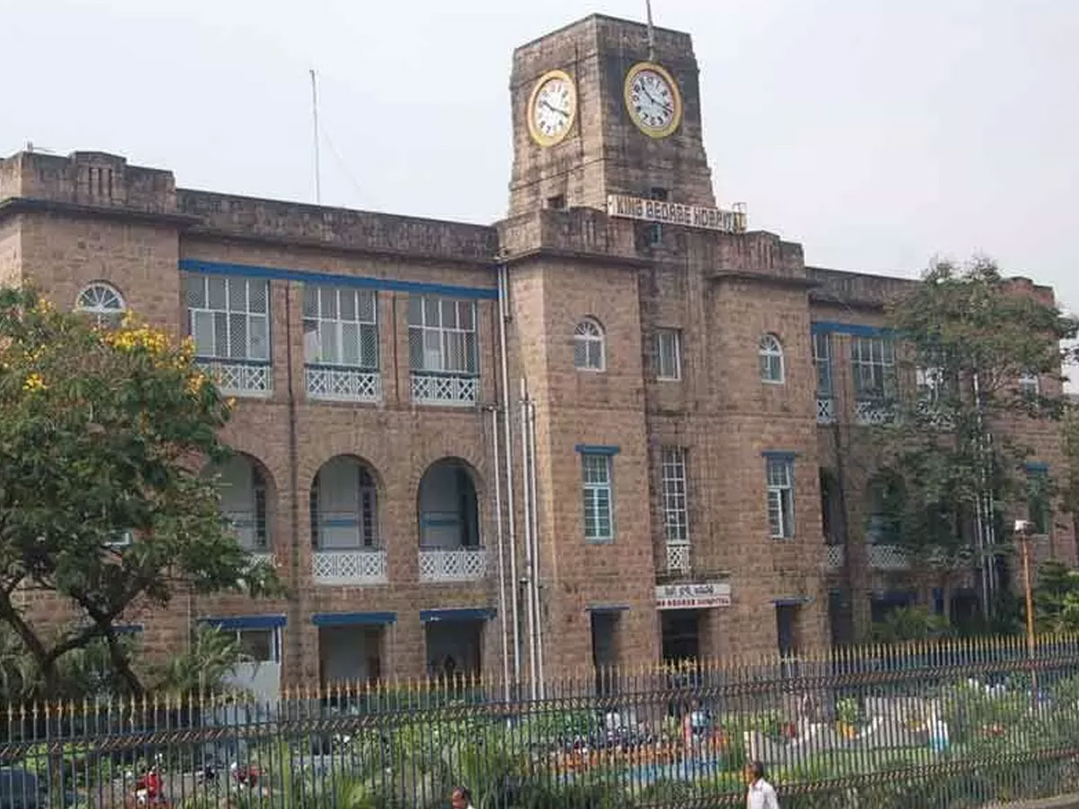 విశాఖ కేజీహెచ్‌లో అరుదైన శస్త్రచికిత్స