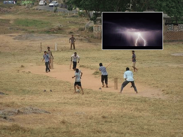 క్రికెట్ మ్యాచ్‌లో పిడుగుపాటు.. ఒక‌రు మృతి..