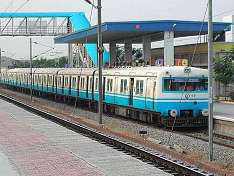 గుడ్‌న్యూస్ః హైద‌రాబాద్‌లో ఎంఎంటీఎస్ రైళ్ల పున‌రుద్ధ‌ర‌ణ‌… ఎప్ప‌టి నుంచంటే…