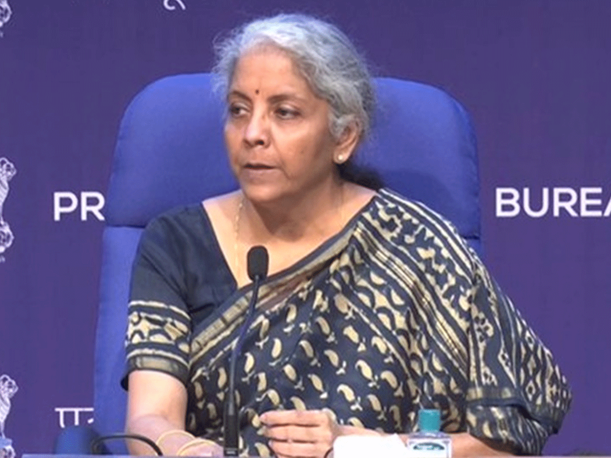 గుడ్‌న్యూస్‌.. వీటిపై జీఎస్టీని త‌గ్గించిన జీఎస్టీ కౌన్సిల్..