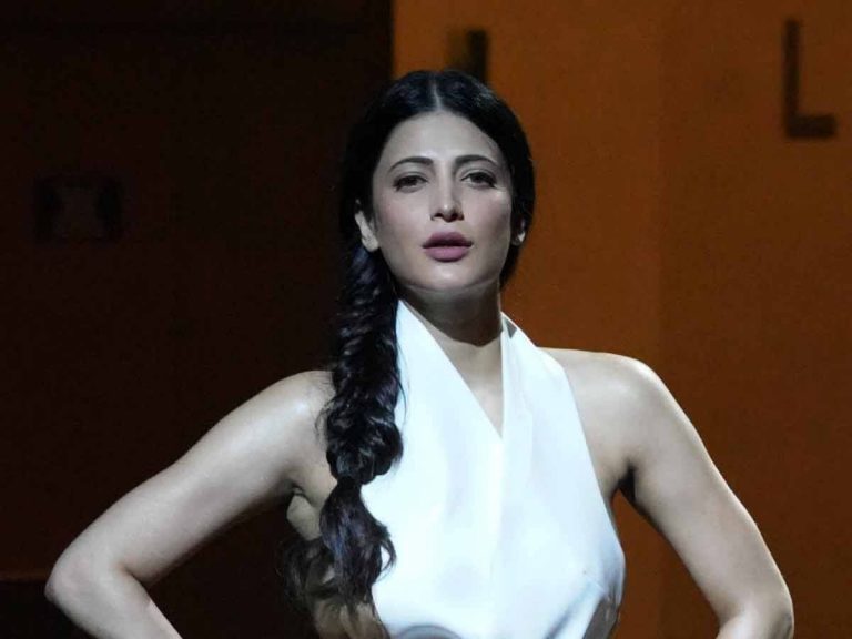 మోస్ట్ డిజైరబుల్ ఉమెన్ గా శృతి హాసన్