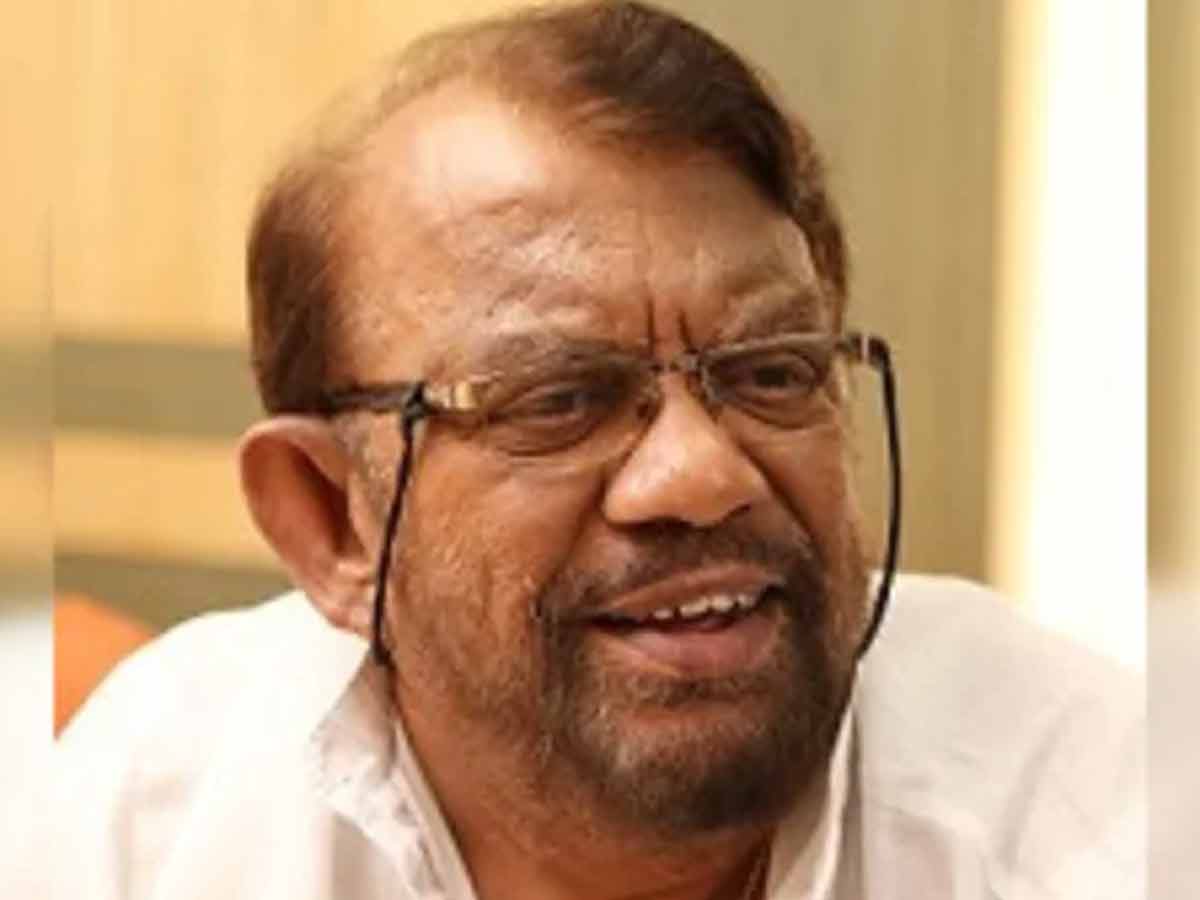 సీనియర్ నటుడిని బలి తీసుకున్న కరోనా