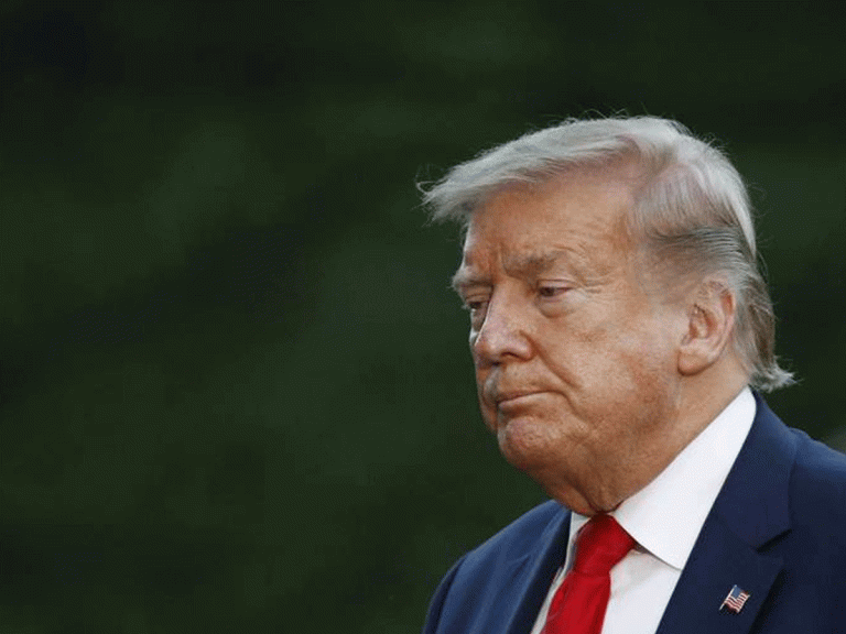 ట్రంప్‌కు మ‌ళ్లీ షాకిచ్చిన ఫేస్‌బుక్‌