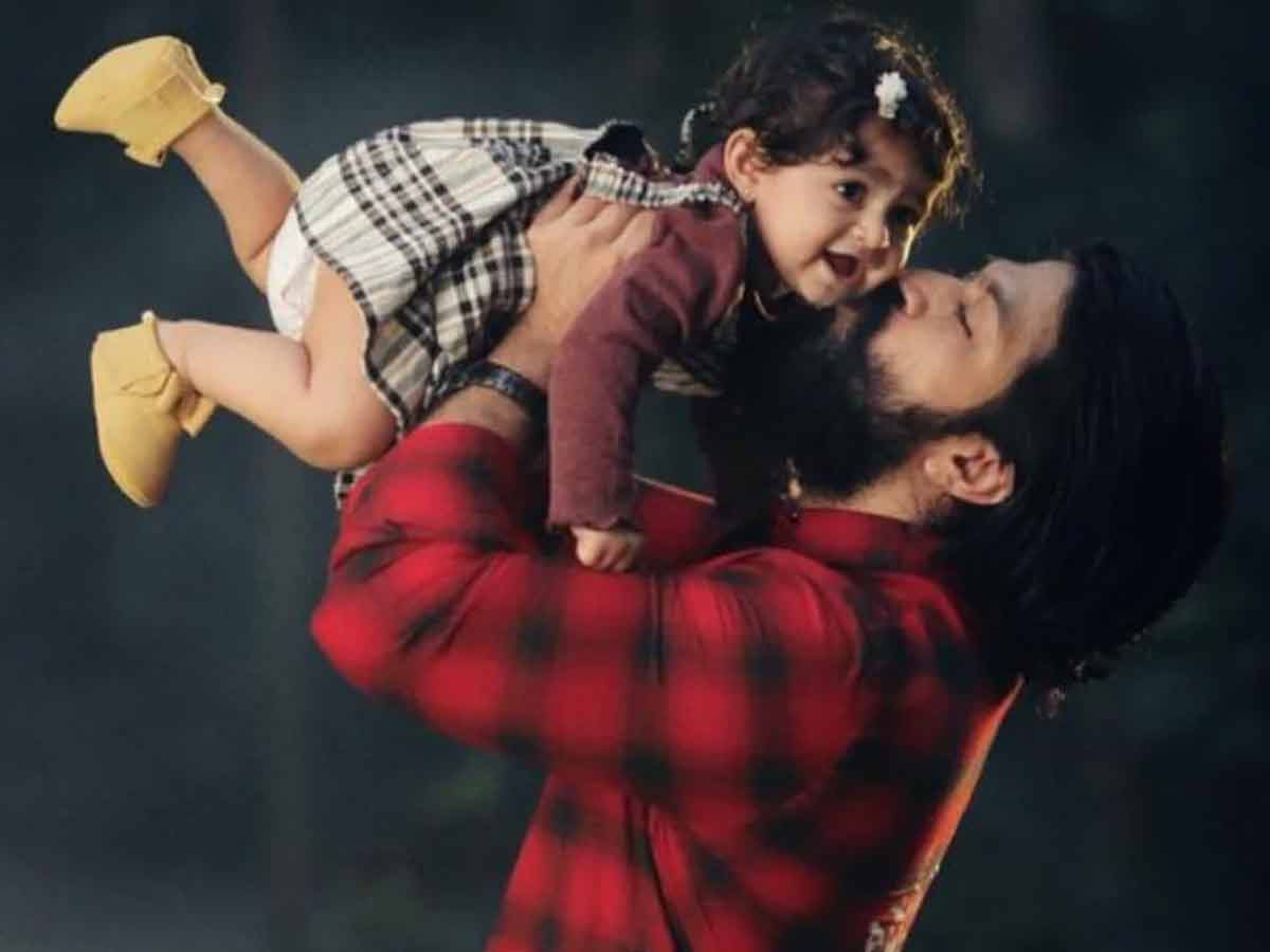 యష్ కూతురు క్యూట్ వీడియో వైరల్