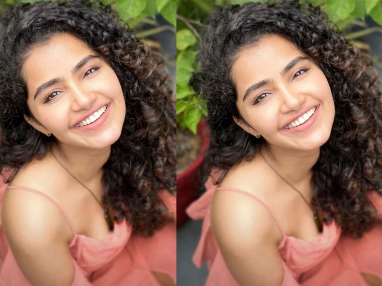 అందాల షో: హద్దులు దాటుతున్న అనుపమ పరమేశ్వరన్‌