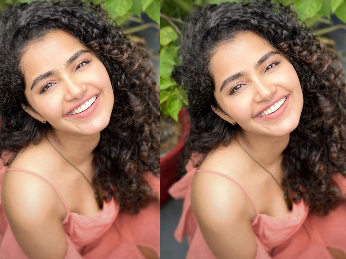 అందాల షో: హద్దులు దాటుతున్న అనుపమ పరమేశ్వరన్‌