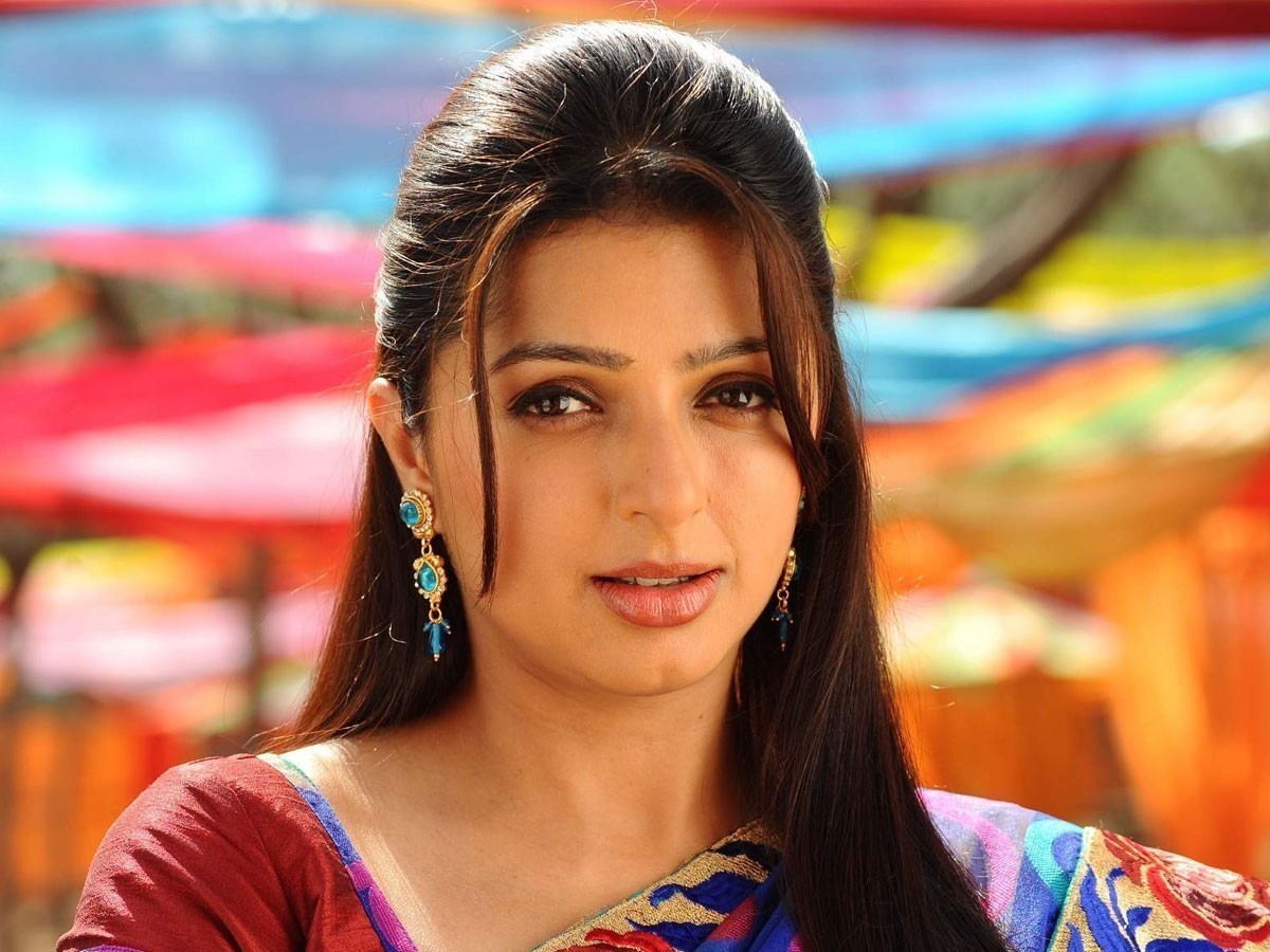 బిగ్ బాస్ ఎంపిక వార్తలపై స్పందించిన భూమిక