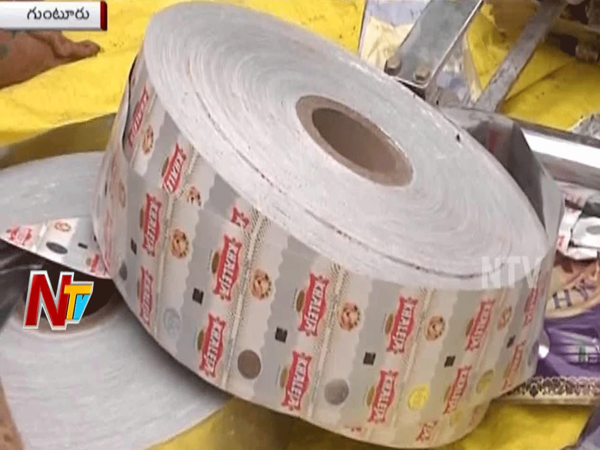 గుంటూరులో గుట్కా, ఖైనీ నిల్వలు స్వాధీనం చేసుకున్న పోలీసులు…