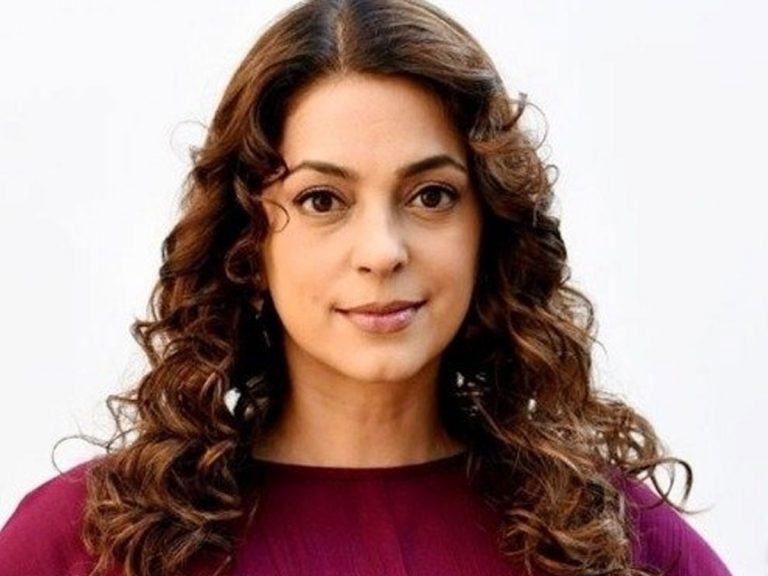 అభిమాని కార‌ణంగా చిక్కుల్లో ప‌డ్డ జుహీచావ్లా!