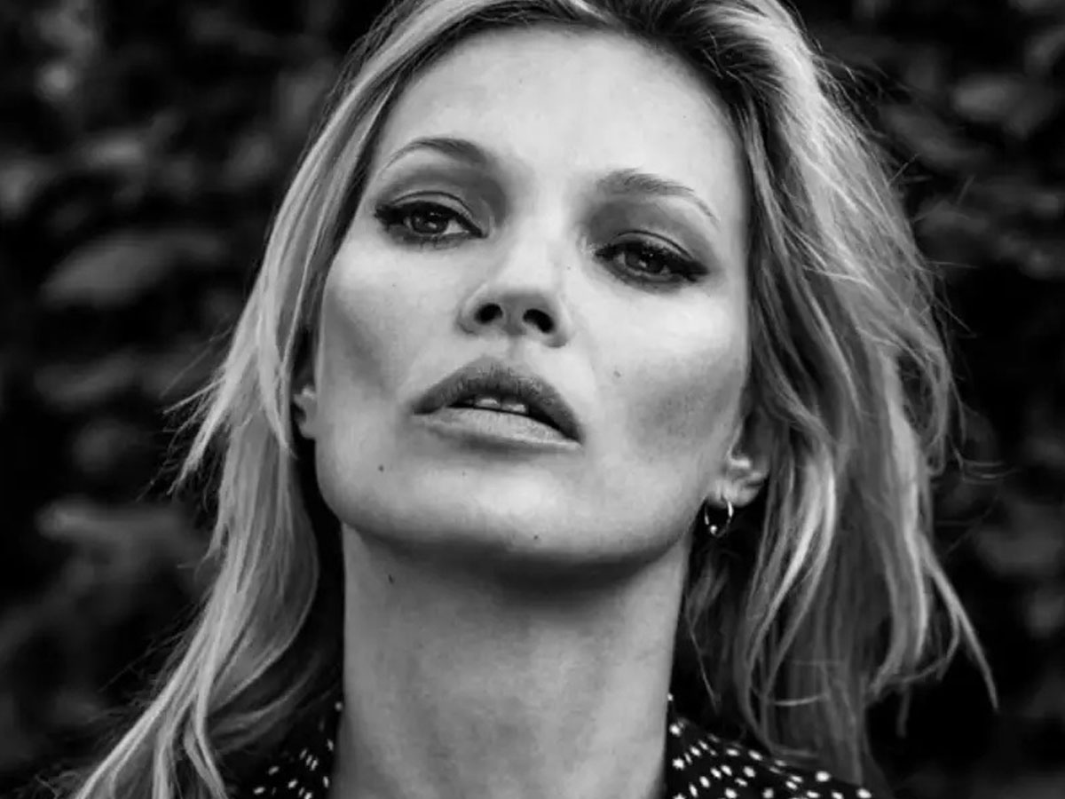 పిచ్చెక్కించిన మాజీ సూపర్ మోడల్… పచ్చబోట్లు పొడుస్తోంది!