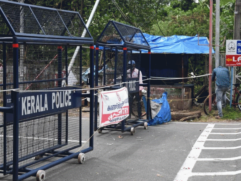 మ‌ళ్లీ లాక్‌డౌన్ పొడిగించిన కేర‌ళ‌