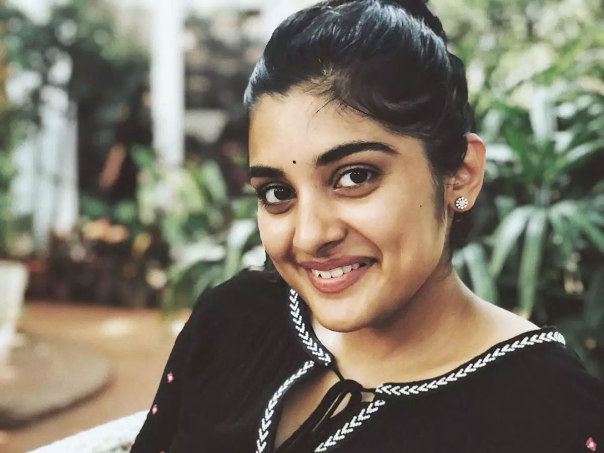 ‘కభీ.. కభీ..’ పాటతో నివేథా థామస్.. కిల్లింగ్ ఎక్స్‌ప్రెషన్స్‌