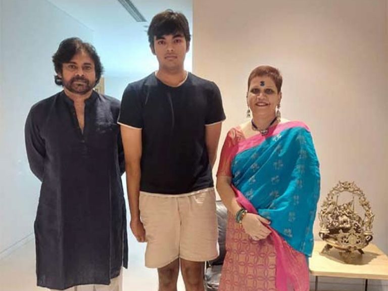 తనయుడితో కలసి తన చిరకాల స్వప్నం సాకారం చేసుకుంటోన్న పవన్!