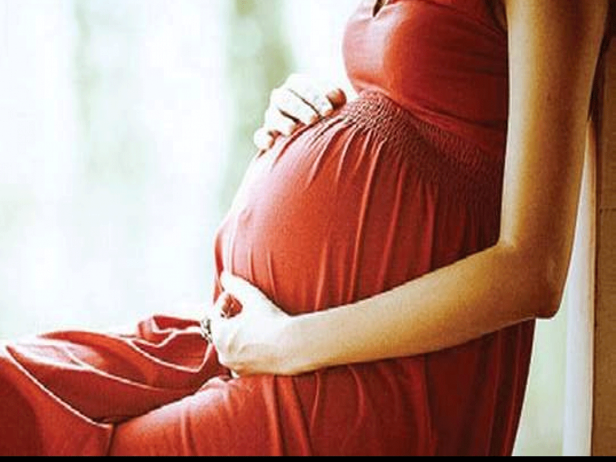 గర్భిణీ స్త్రీని కాపాడిన పోలీసులు…