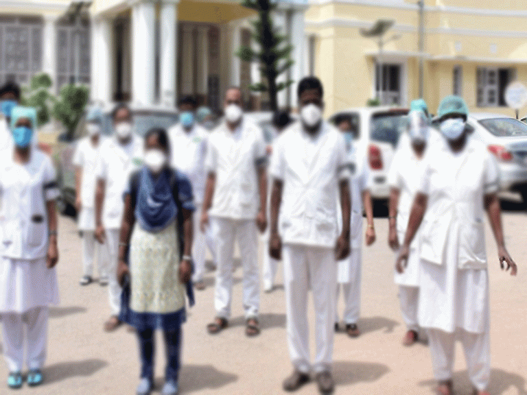 రుయా ఆస్పత్రిలో నర్సుల ఆందోళన…