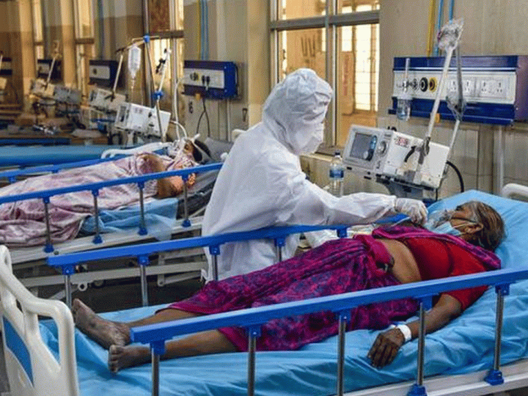 ప్రైవేట్ ఆస్ప‌త్రుల‌పై చ‌ర్య‌లు.. మ‌రో 6 ఆస్ప‌త్రుల లైసెన్స్ ర‌ద్దు