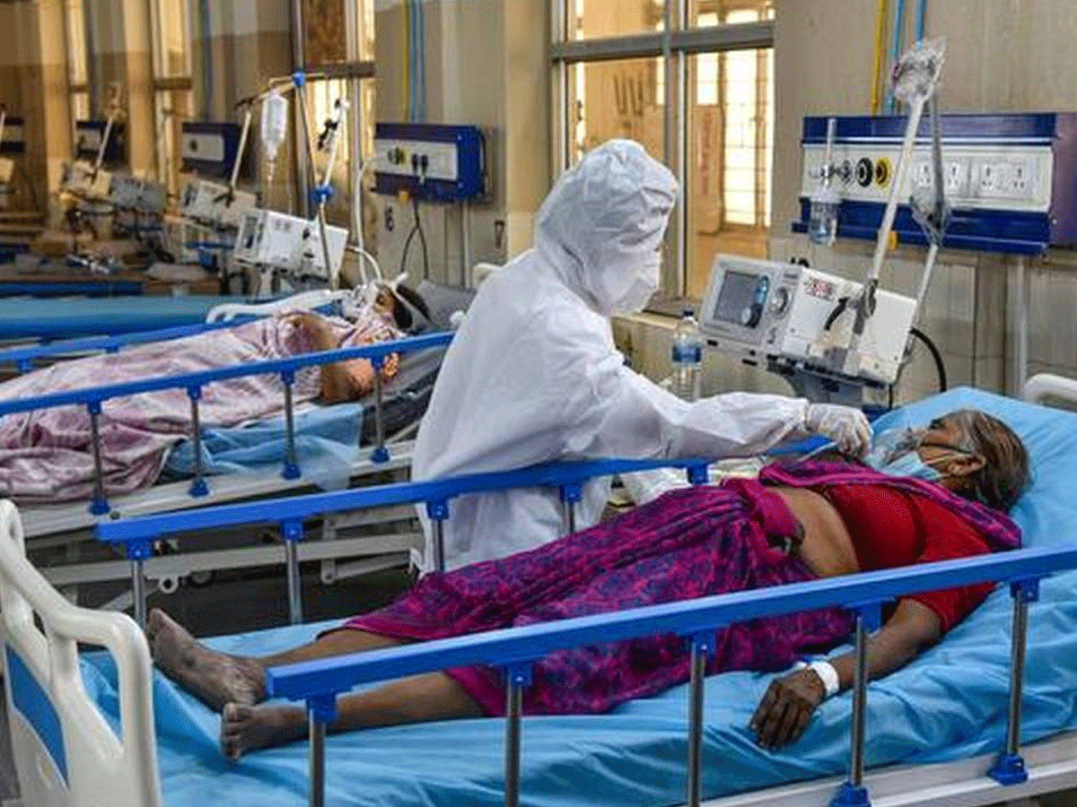 ప్రైవేట్ ఆస్ప‌త్రుల‌పై చ‌ర్య‌లు.. మ‌రో 6 ఆస్ప‌త్రుల లైసెన్స్ ర‌ద్దు