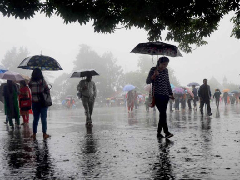 అలర్ట్.. భారీ వర్షాలు కురిసే అవకాశం: వాతావరణ శాఖ