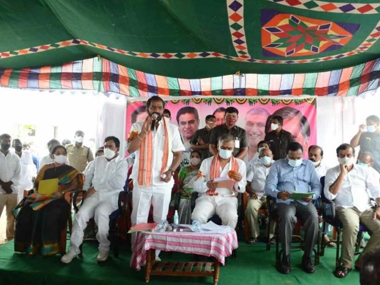 ప్రభుత్వాన్ని విమర్శిస్తే, సూర్యుడిపై ఉమ్మినట్టే: మంత్రి శ్రీనివాస్ గౌడ్