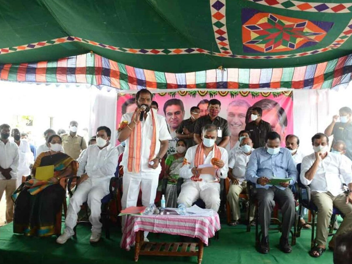 ప్రభుత్వాన్ని విమర్శిస్తే, సూర్యుడిపై ఉమ్మినట్టే: మంత్రి శ్రీనివాస్ గౌడ్