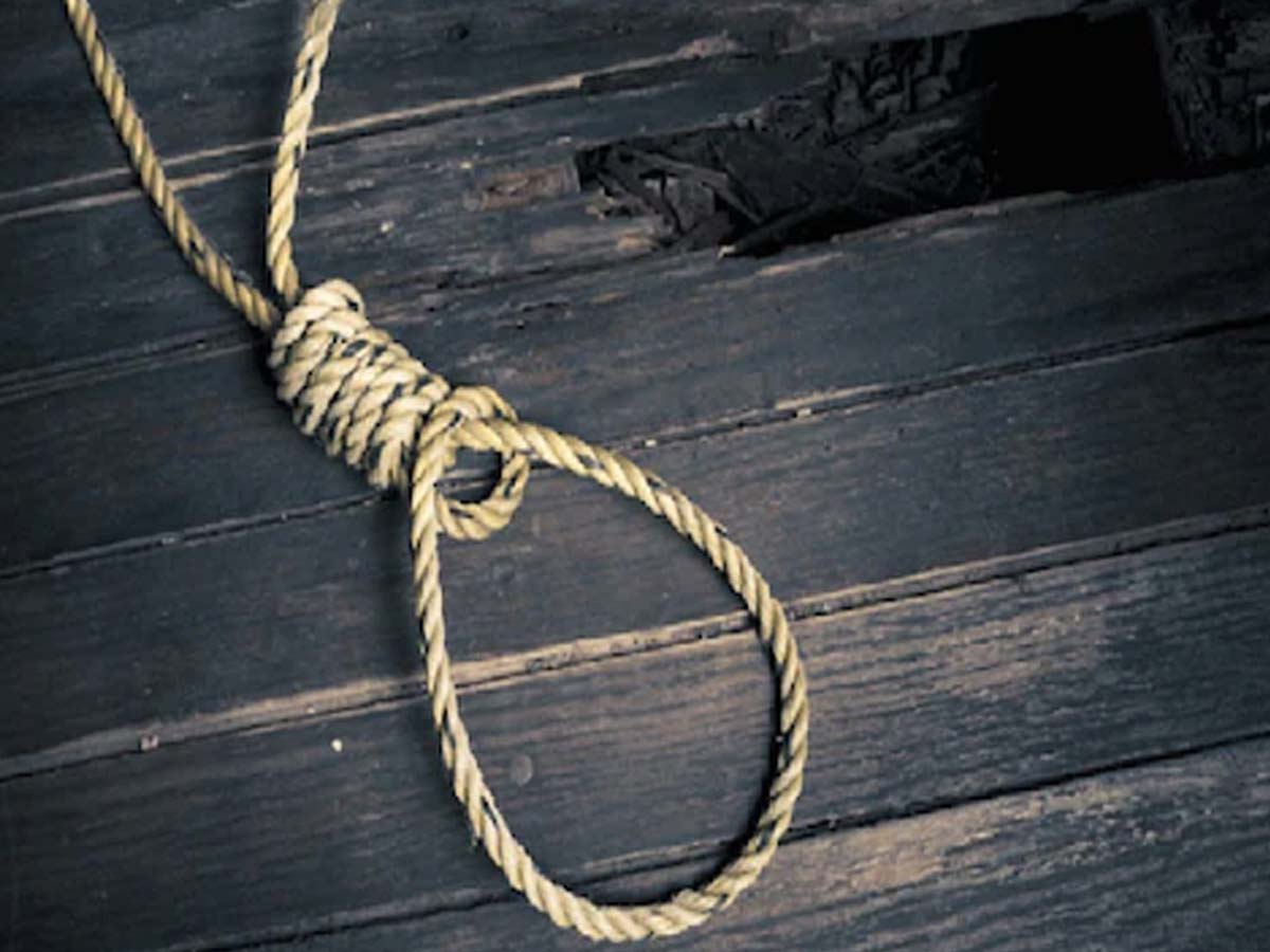 నిజామాబాద్ లో విషాదం.. ప్రేమ జంట ఆత్మహత్య